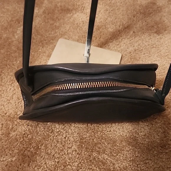 Coach Vintage Kimball Leather Half Moon Crossbody Bag - Picture 6 of 12